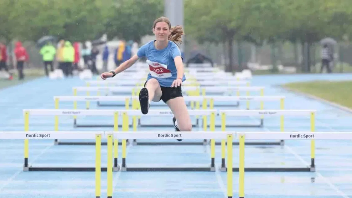 İstanbul'da 19 Mayıs coşkusu atletizm pistine taştı