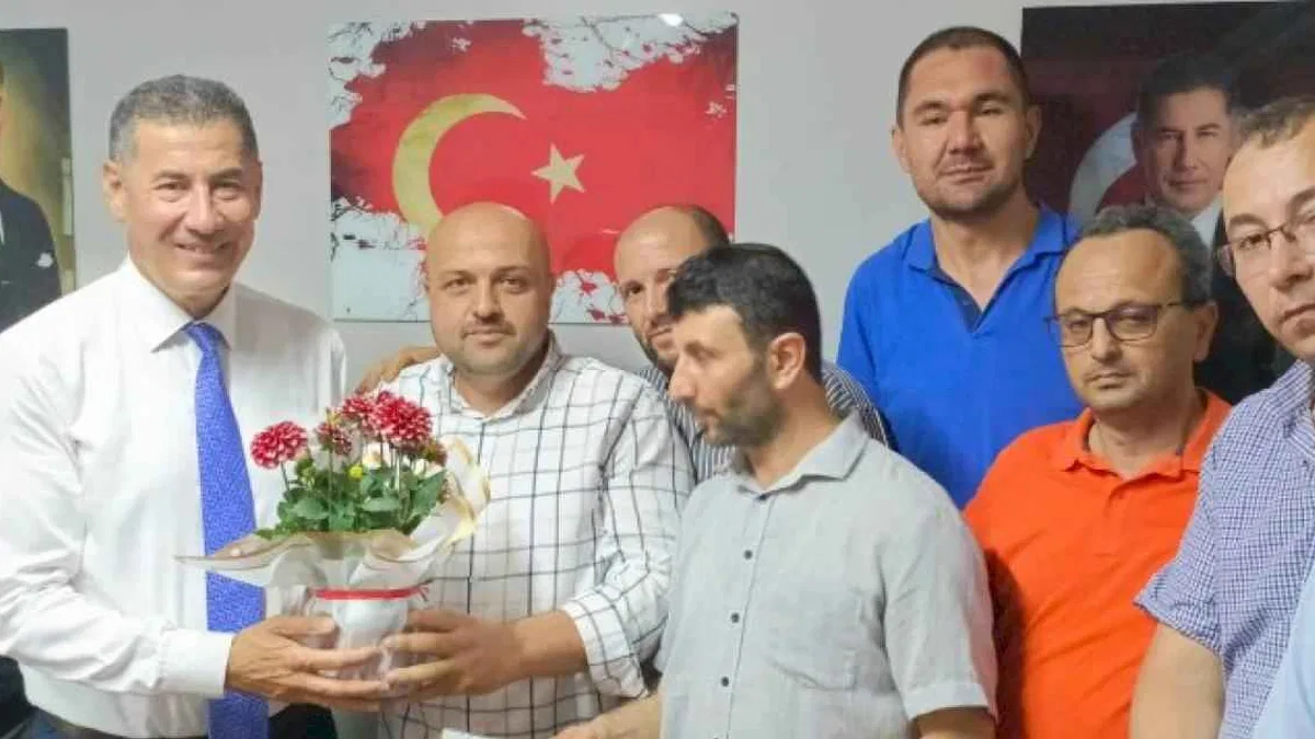 Sinan Oğan, çırak ve stajyerlerin taleplerini dinledi