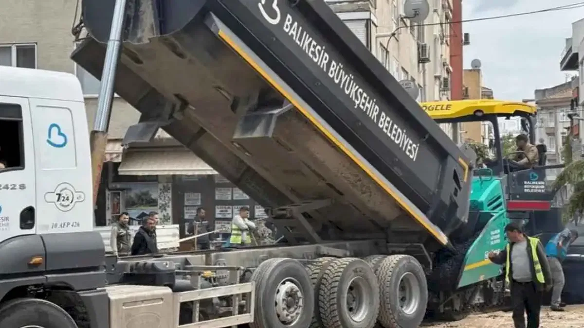Balıkesir Büyükşehir'den Erdek'e özel mesai