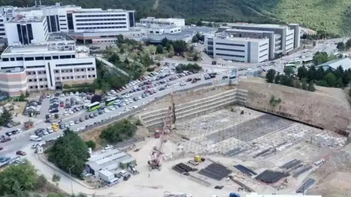 Umuttepe Cami ve Otopark projesi hızla yükseliyor