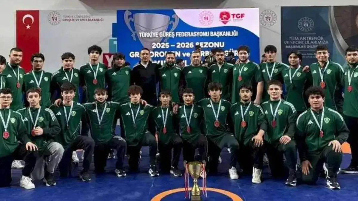 Konya Karataylı yıldız güreşçilerden Türkiye ikinciliği