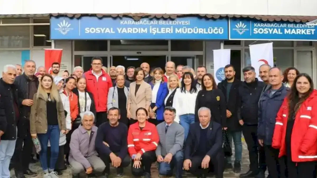 İzmir Karabağlar'da “Sosyal Market” ile dayanışma büyüyor