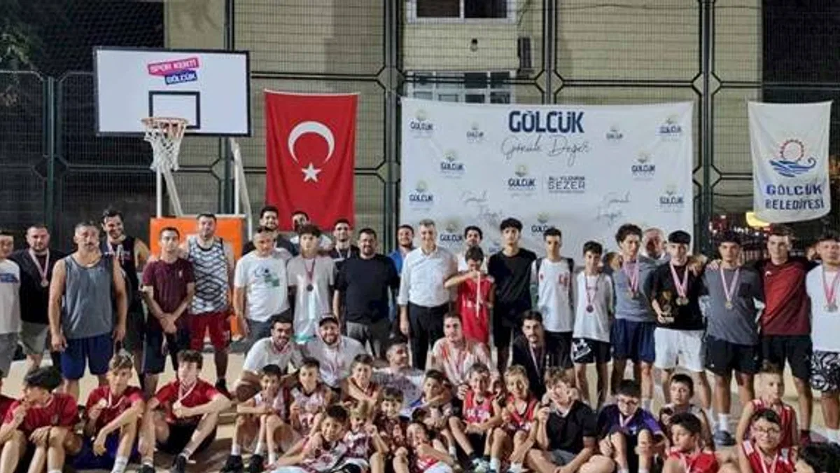 Gölcük'te sokak basketboluna yoğun ilgi