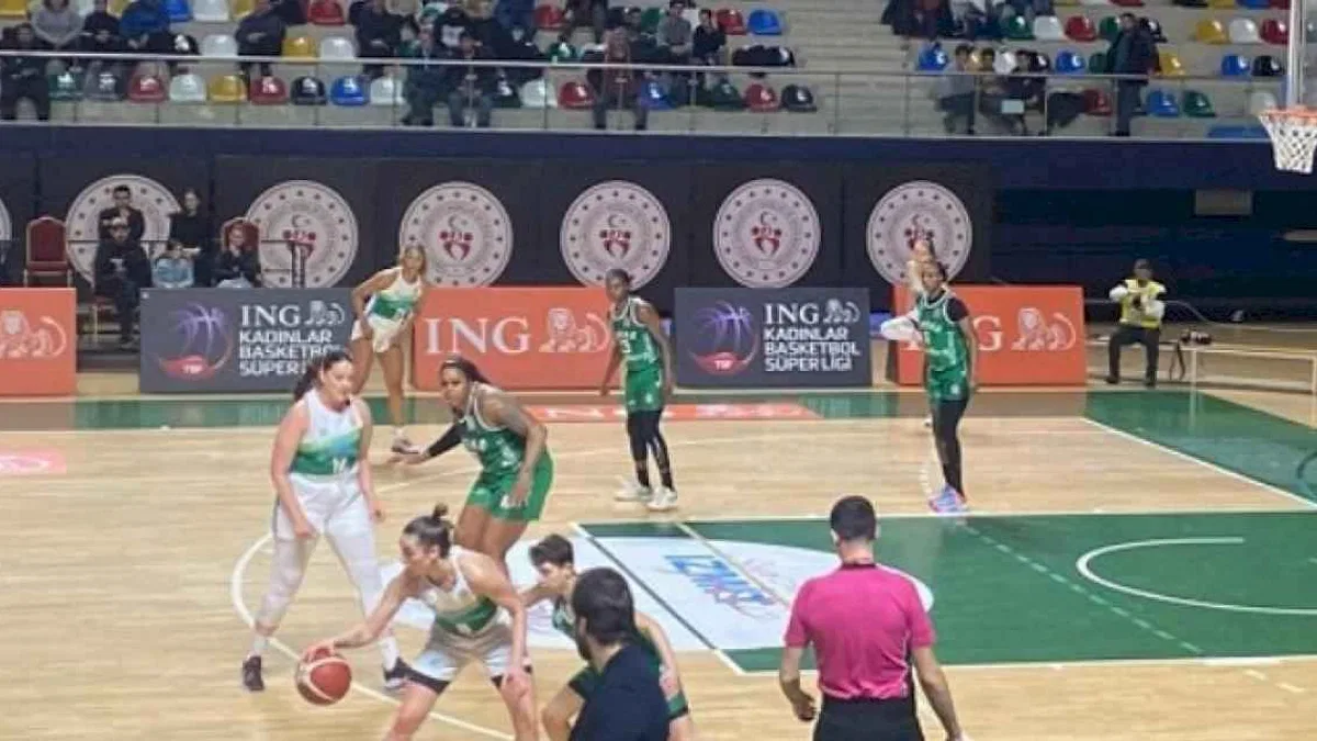 İzmit'in Perileri, Bursa Uludağ Basketbol'u 77-71 mağlup etti