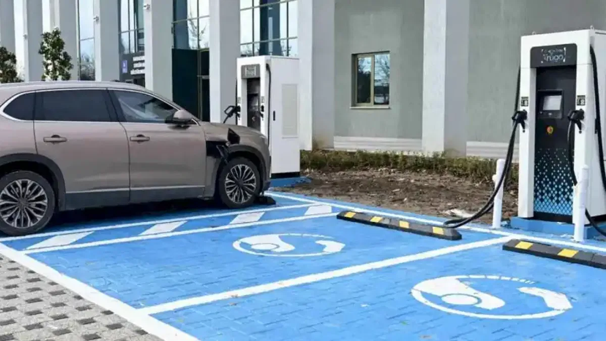 Bursa Karacabey'de elektrikli araç şarj istasyonları hizmete girdi