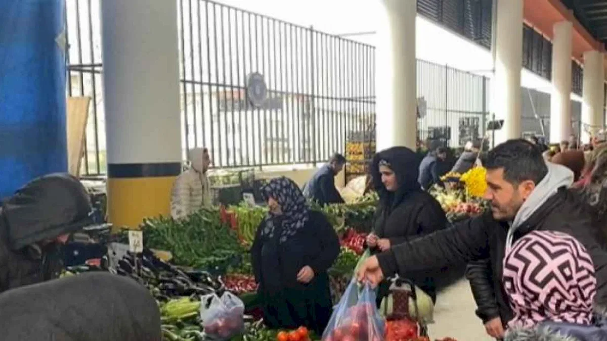 Bursa Arabayatağı’nda konforlu alışveriş başladı