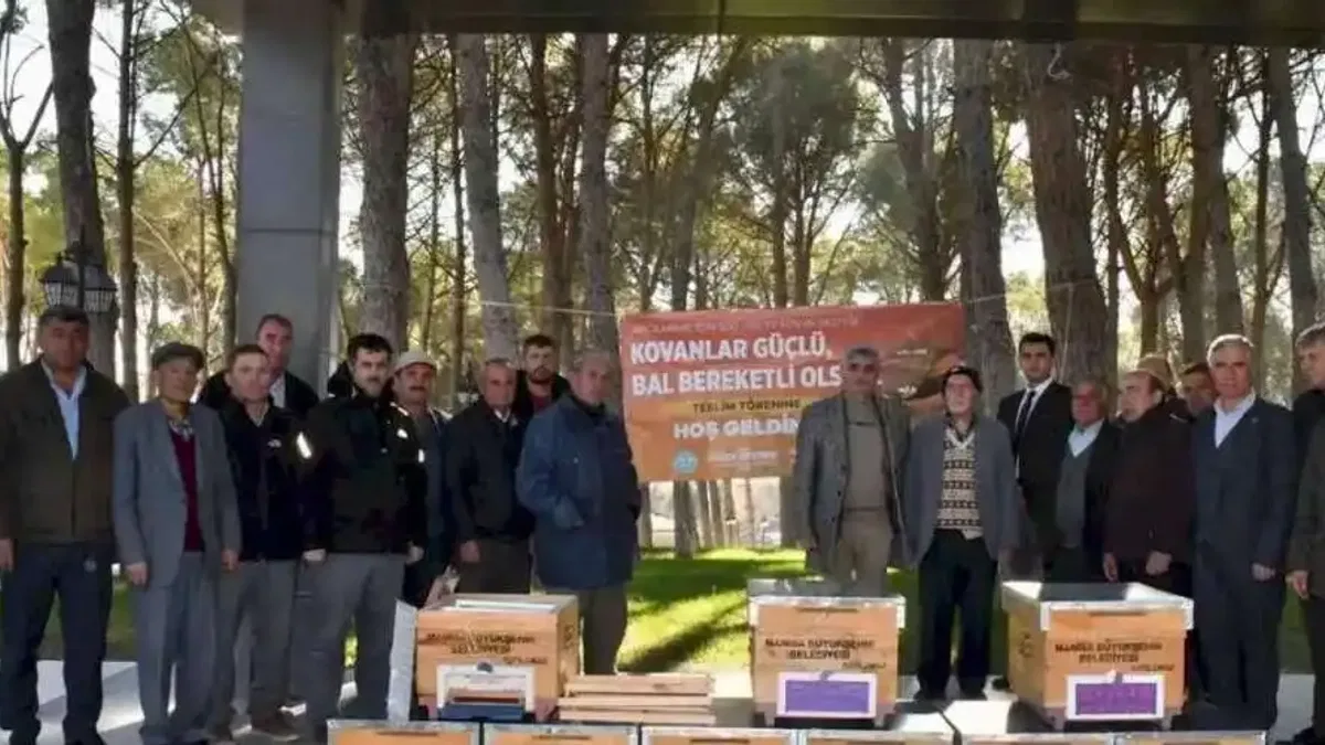 2 Bin Arı Kovanı Üreticiyle Buluştu