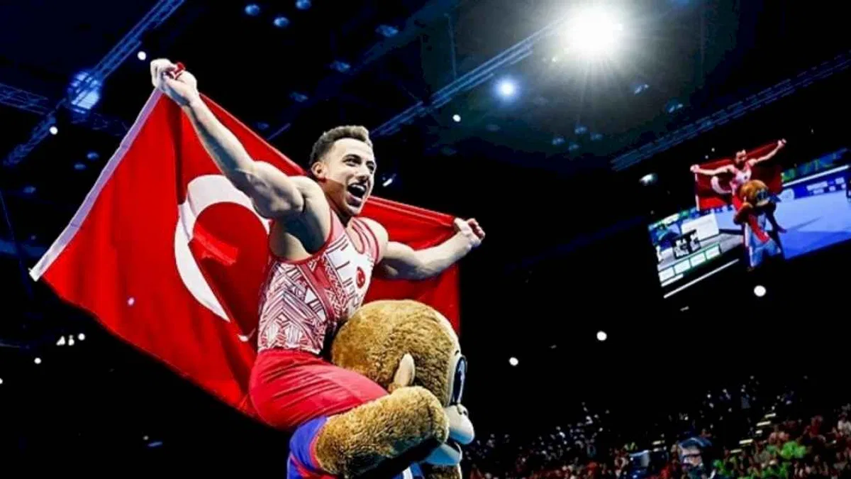 Adem Asil, Avrupa şampiyonu oldu!