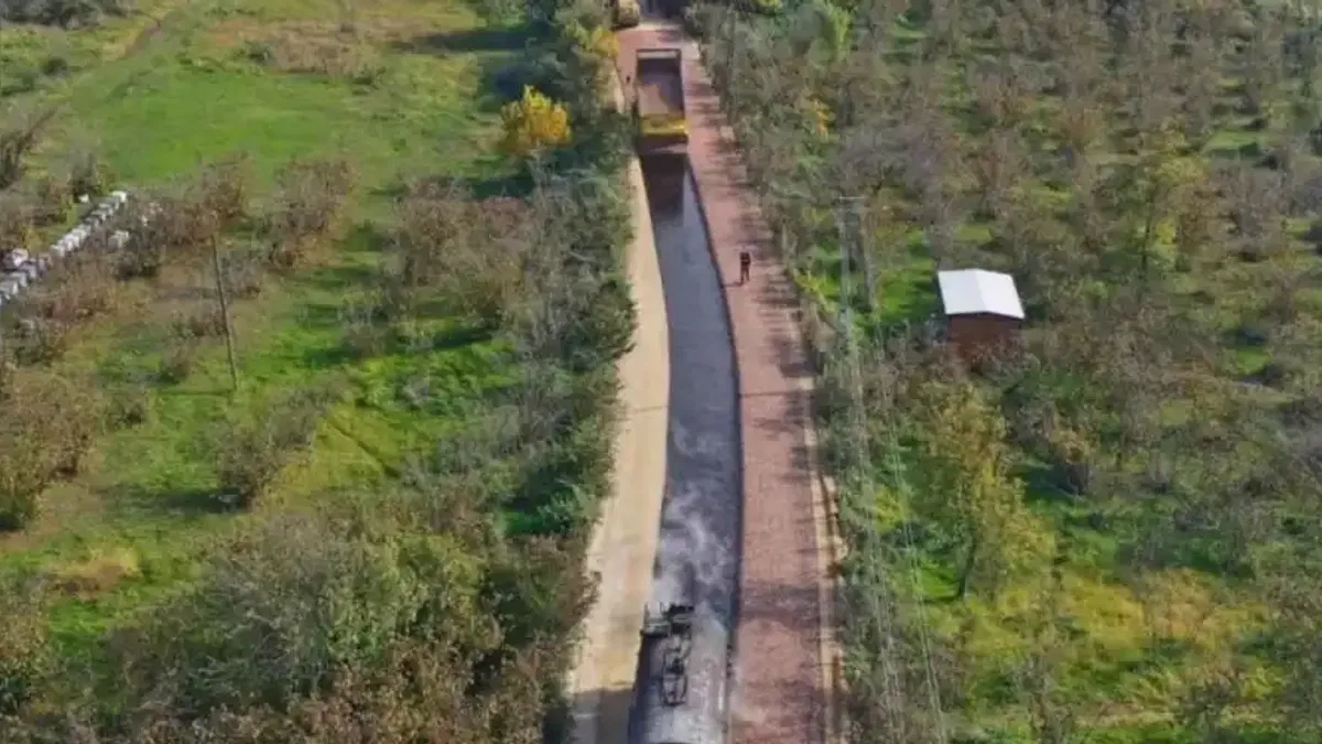 Ordu'da yol çalışmalarını aralıksız devam ediyor