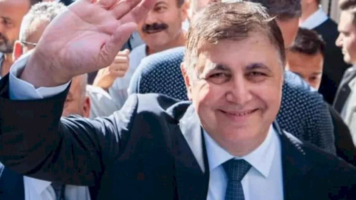 Başkan Tugay’dan greve karşı dayanışma çağrısı