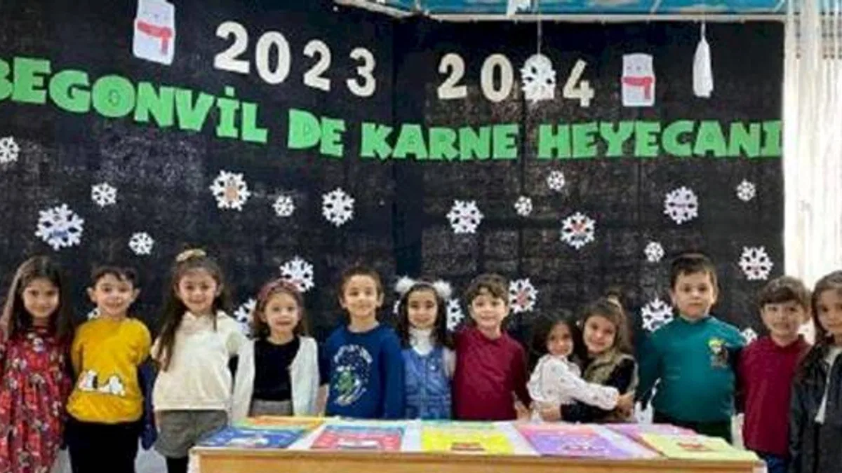 Çocukların karne heyecanına ortak oldular