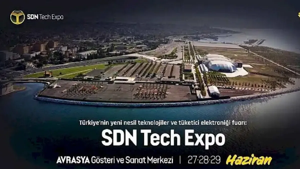 Enerji ve Tabii Kaynaklar Bakanı Bayraktar SDN Tech Expo Sahnesinde