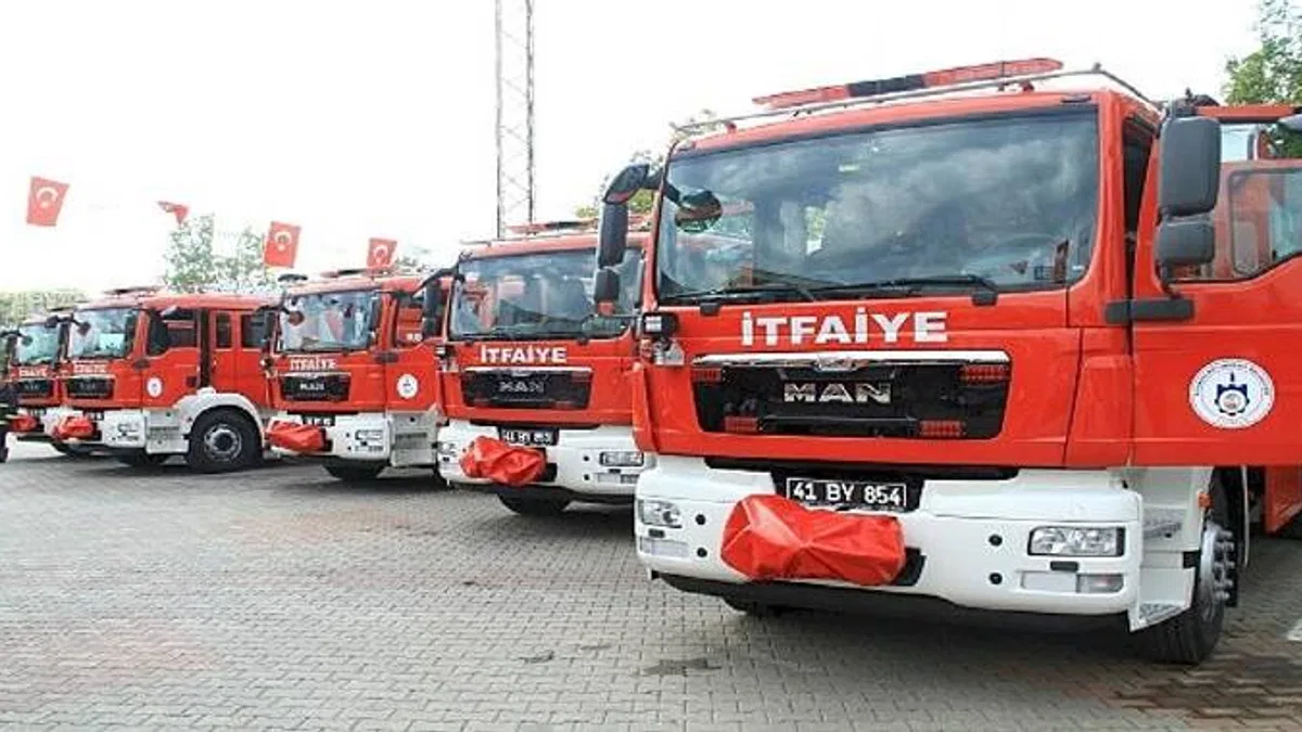 Kocaeli Büyükşehir itfaiye filosunu güçlendiriyor
