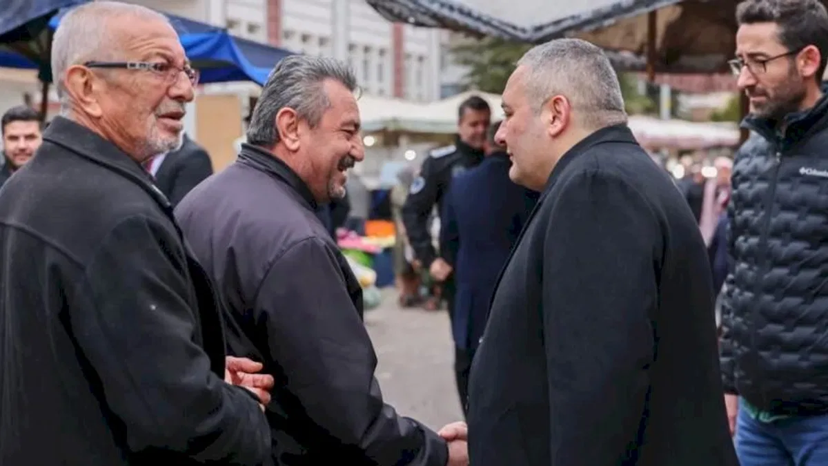 Başkan Özarslan’dan Ayvalı Semt Pazarı’na ziyaret