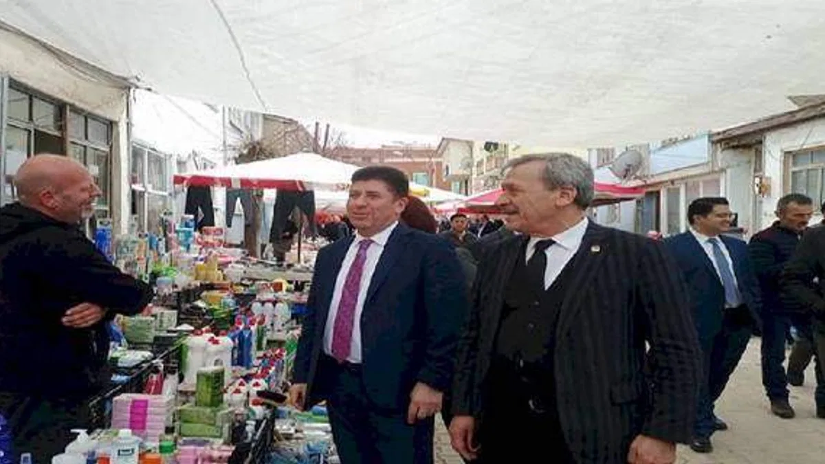CHP'li aday adayları Pazaryeri'nde kendilerini tanıttı