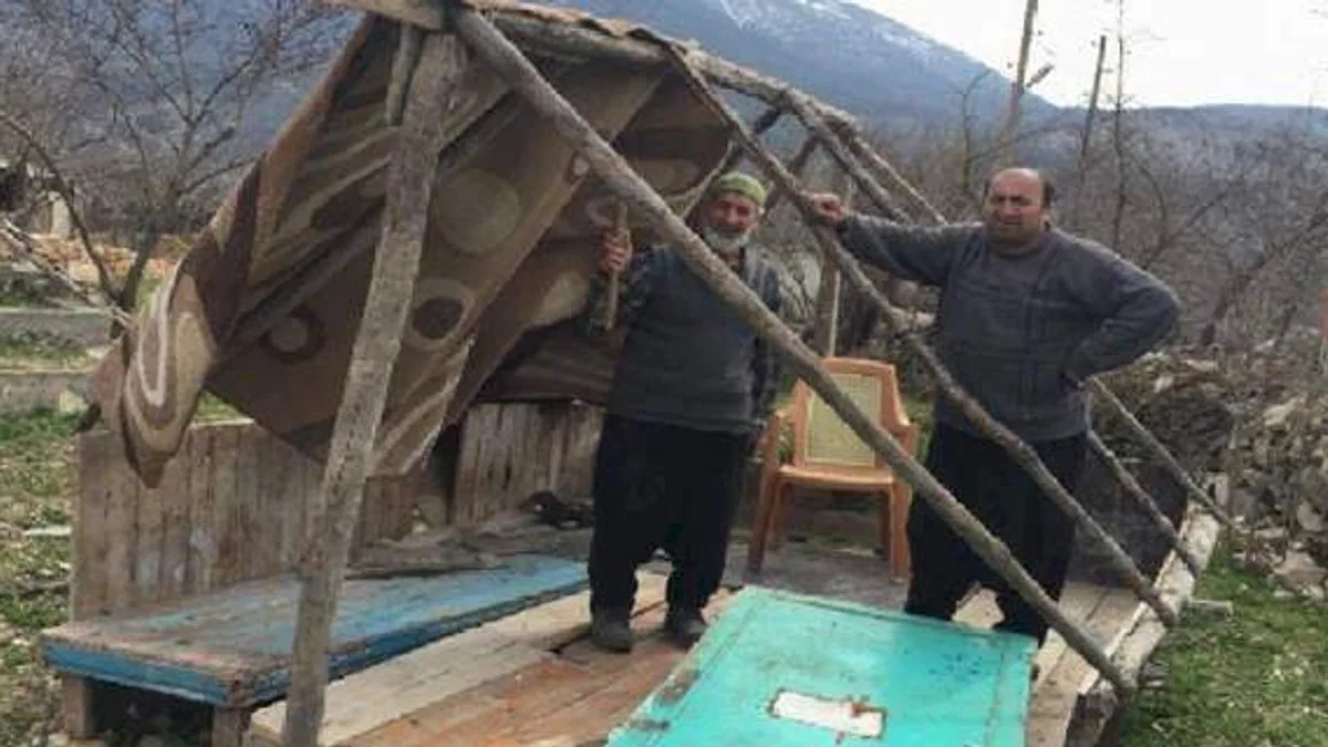 30 gündür çadır bekleyen köy!