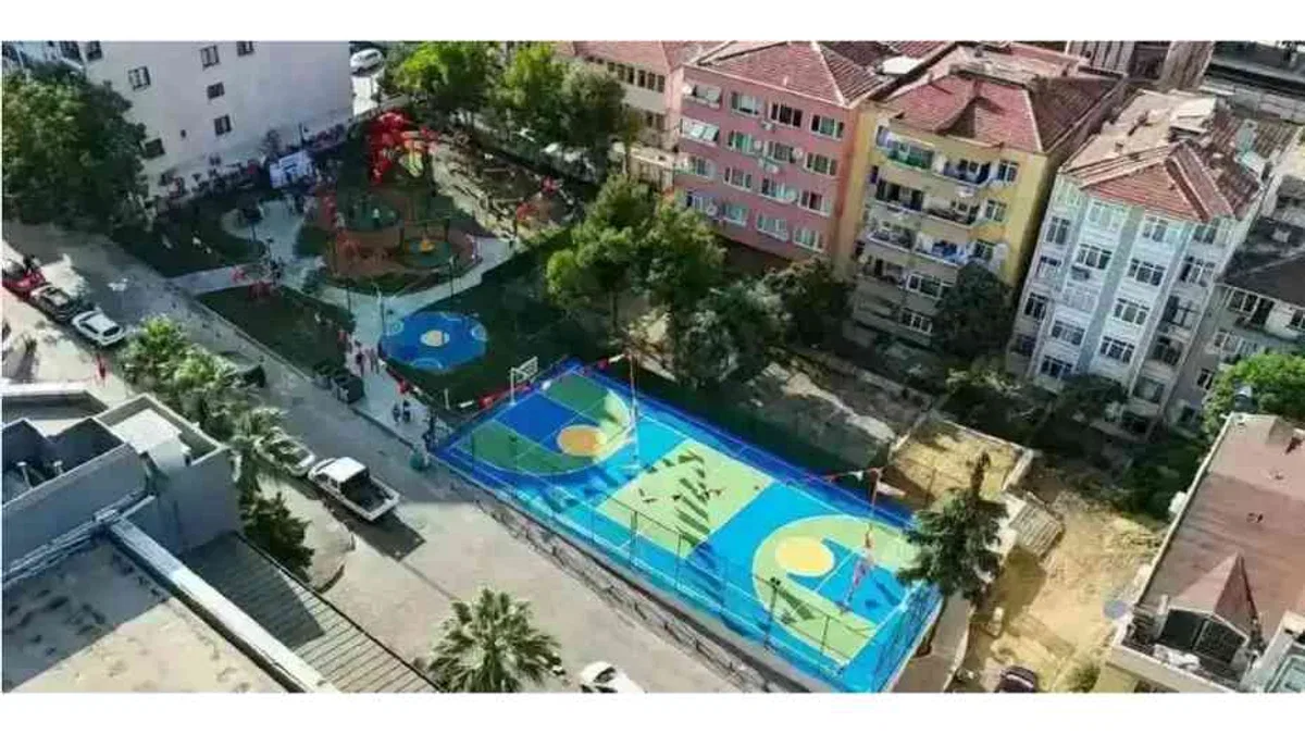Bakırköy Vefa Parkı yenilenen yüzüyle hizmete açıldı