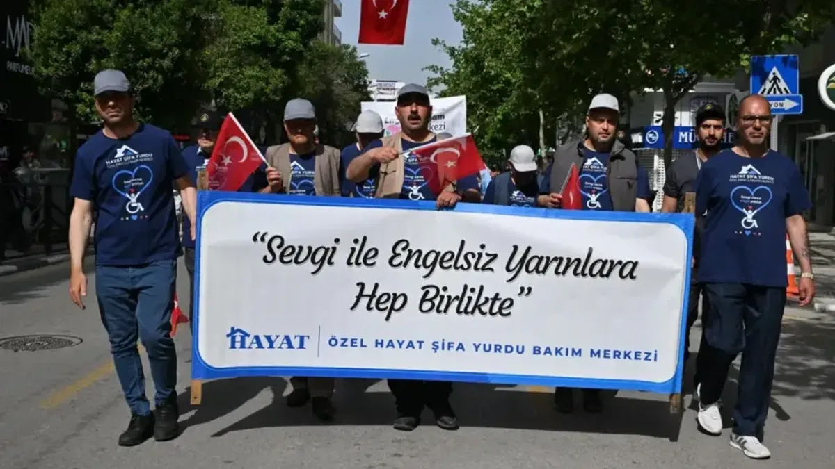 Manisa'da 'engelsiz' yürüyüş