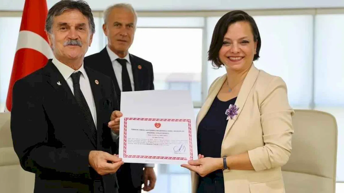 TEMAD’dan Başkan Kınay’a onursal berat
