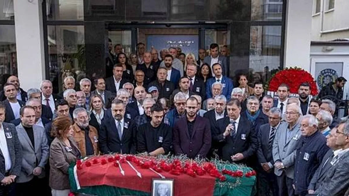 Selçuk Ayhan son yolculuğuna uğurlandı