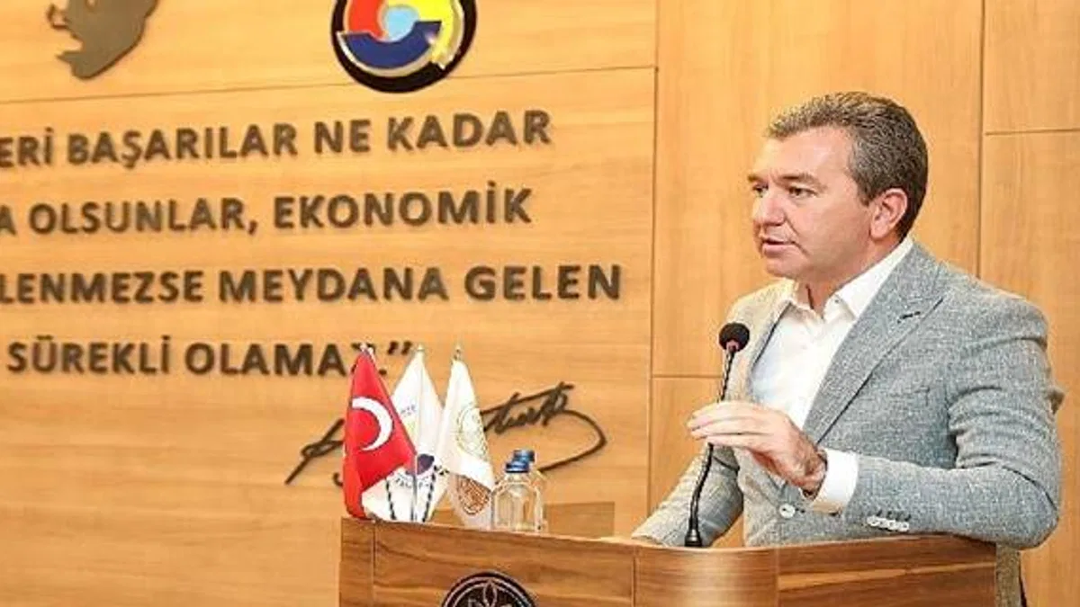 AK Parti İzmir Milletvekili ve Gençlik Kolları Genel Başkanı Eyyüp Kadir İnan Bergama'ya ziyarette bulundu