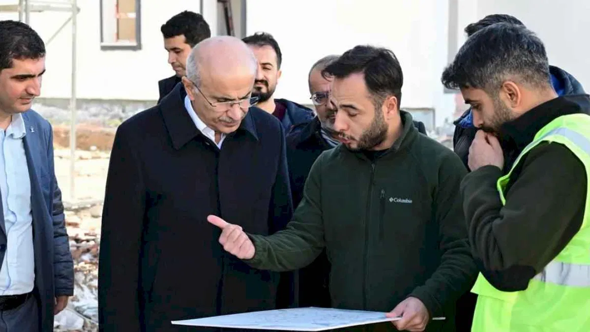 Malatya'da Başkan Er TOKİ konutlarını incelemelerde bulundu