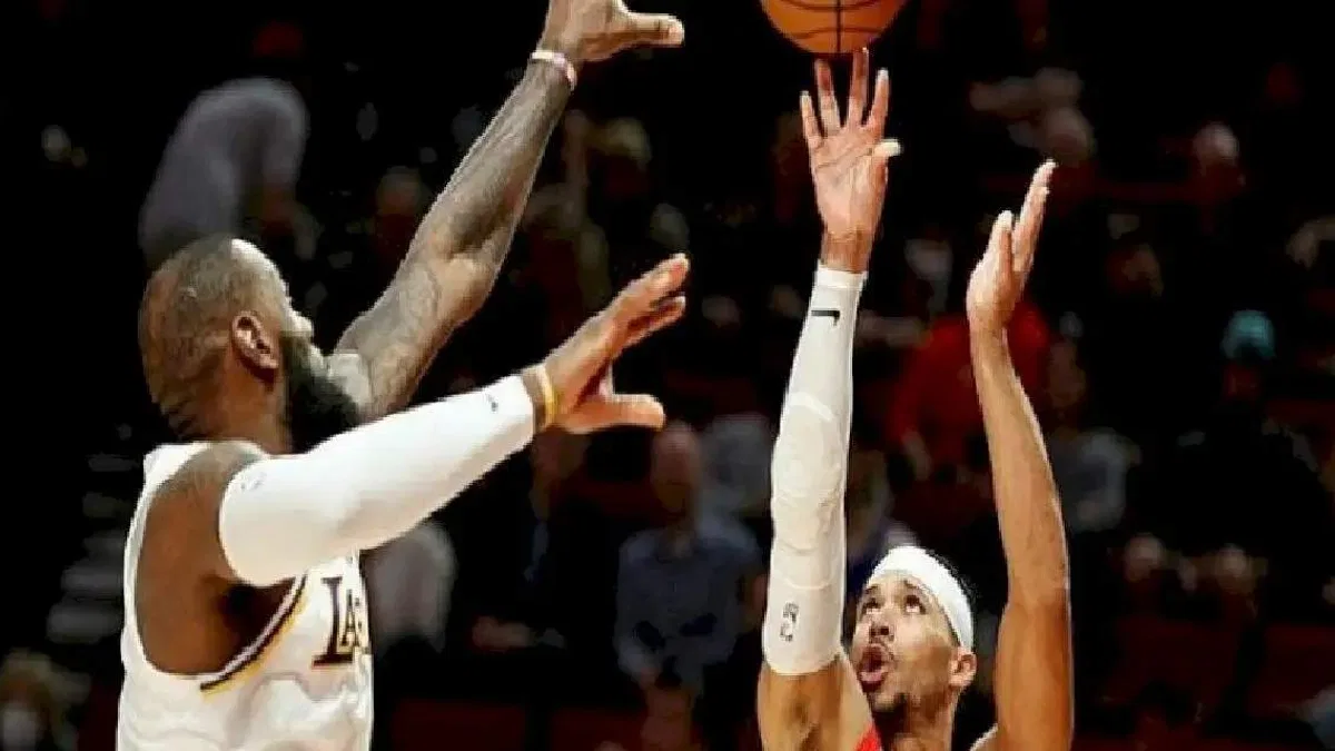 NBA'de Lakers 25 sayı geriden gelerek kazandı! İşte gecenin sonuçları