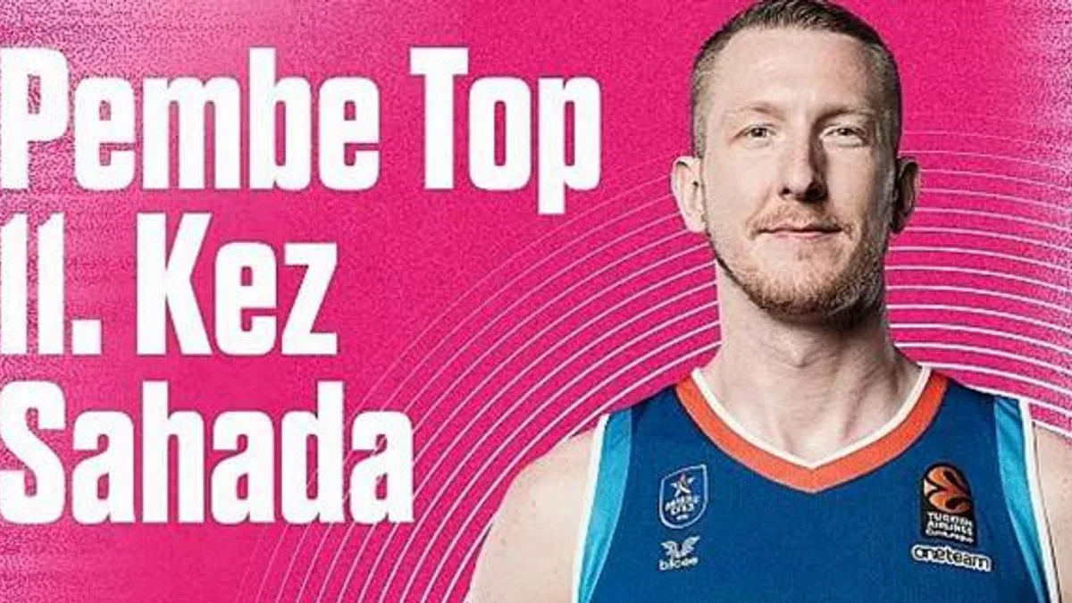 Pembe Top 11. Kez Sahada