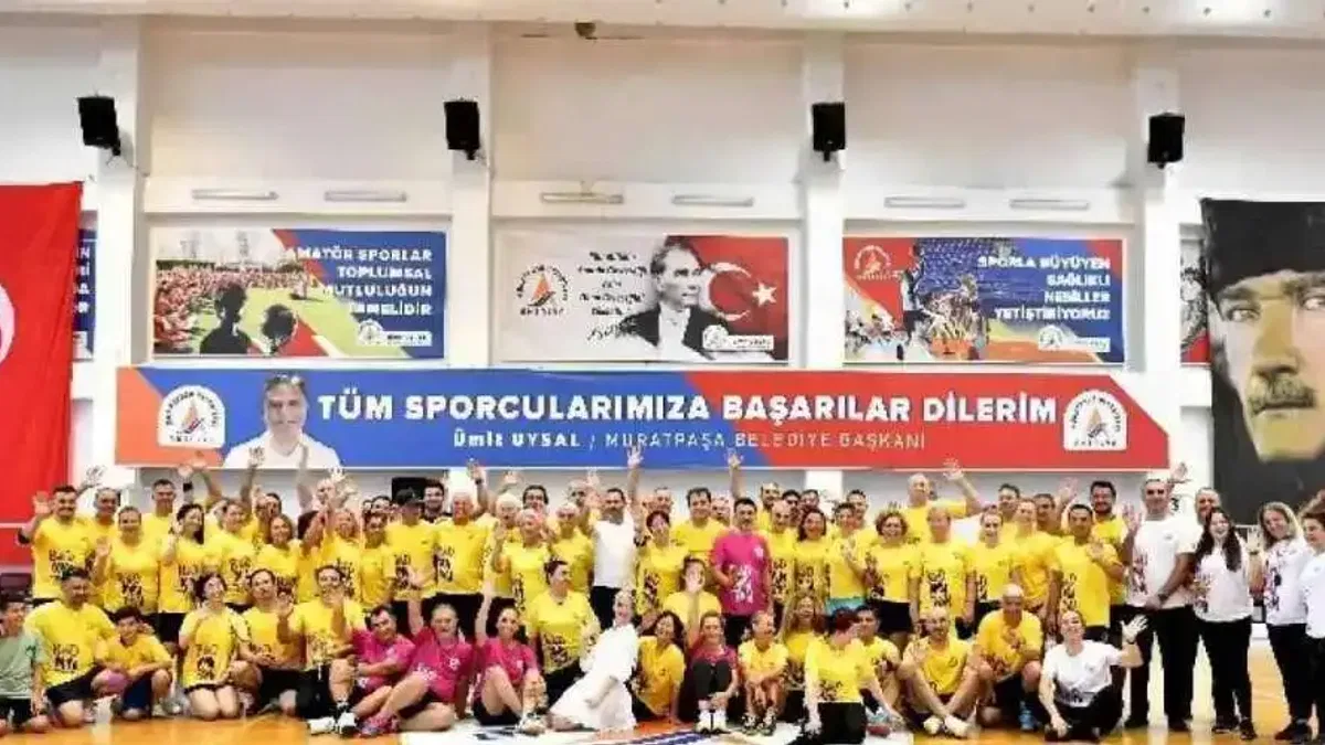 Veteranlar badminton şenliği başladı
