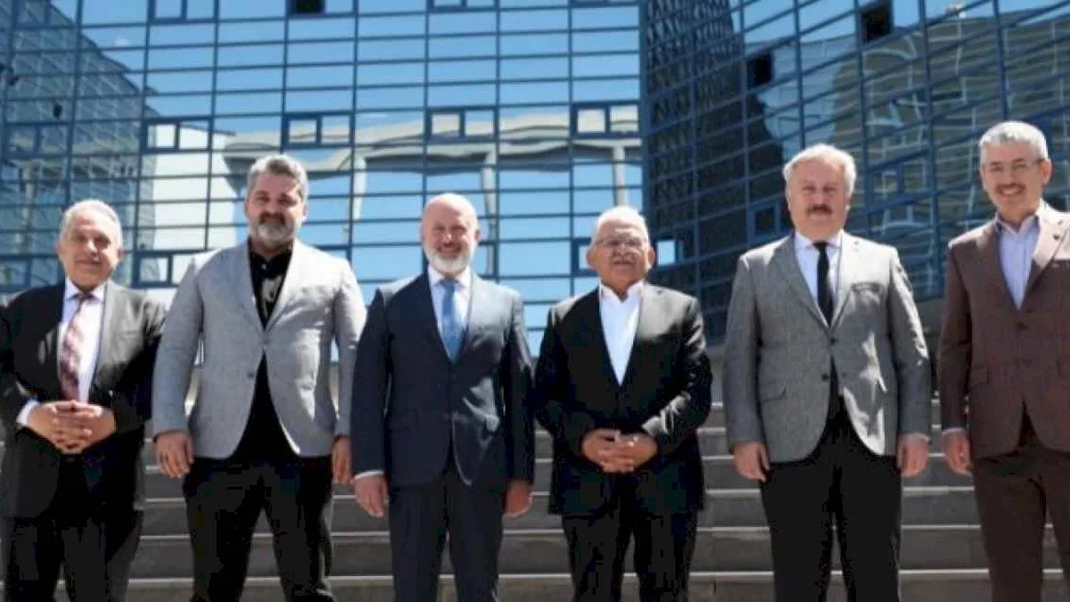 Başkan Çolakbayrakdar: “‘Birlikten Kuvvet Doğar’ sözünün en güzel örneğini sergiliyoruz”