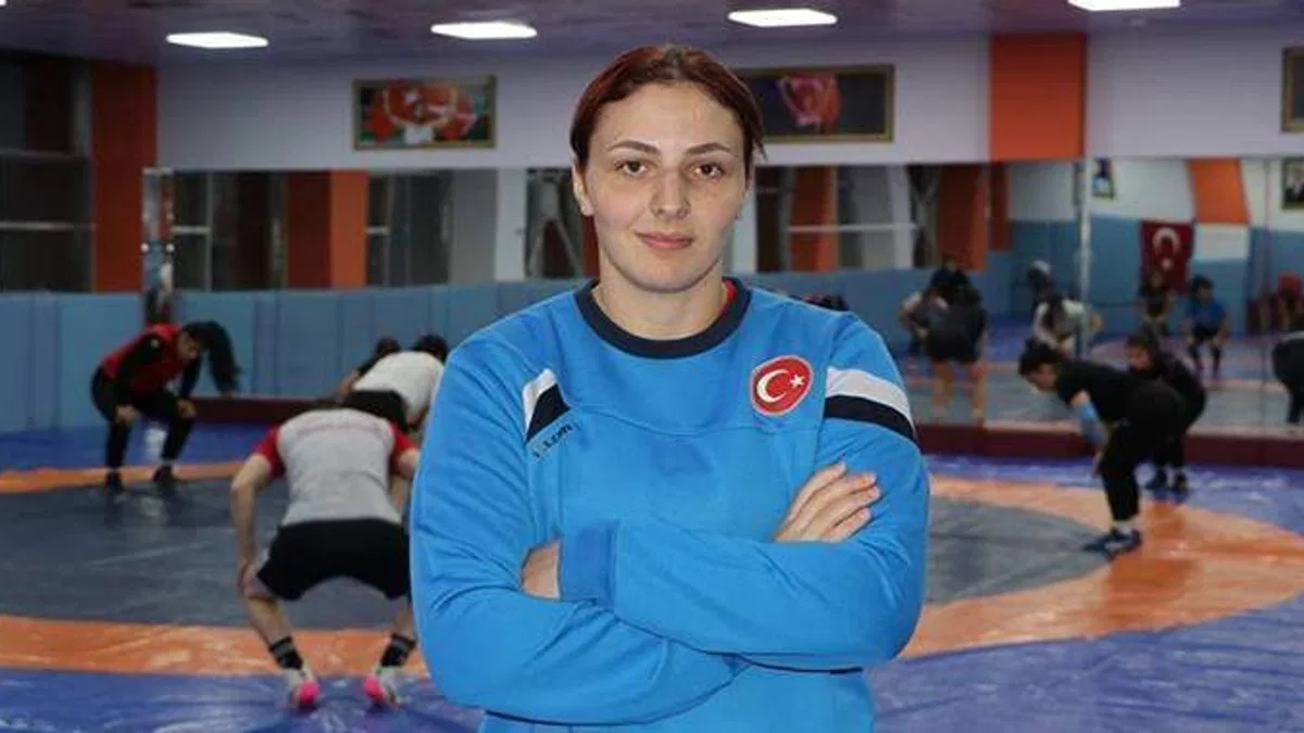 Milli güreşçi Mehtap Gültekin, yeni başarılar için ter döküyor