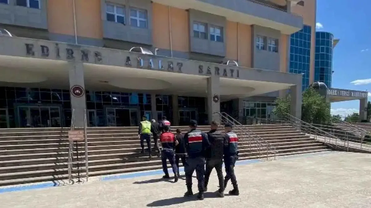 Edirne'de silahlı terör örgütü üyelerine 12 gözaltı