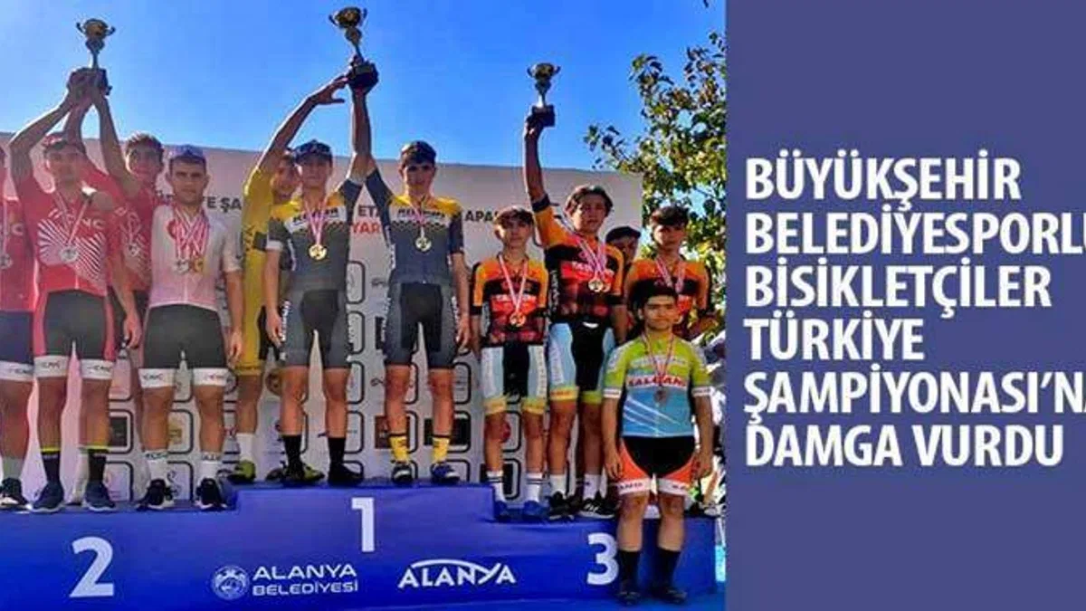 Konya'nın gururu Büyükşehir Belediyesporlu bisikletçiler