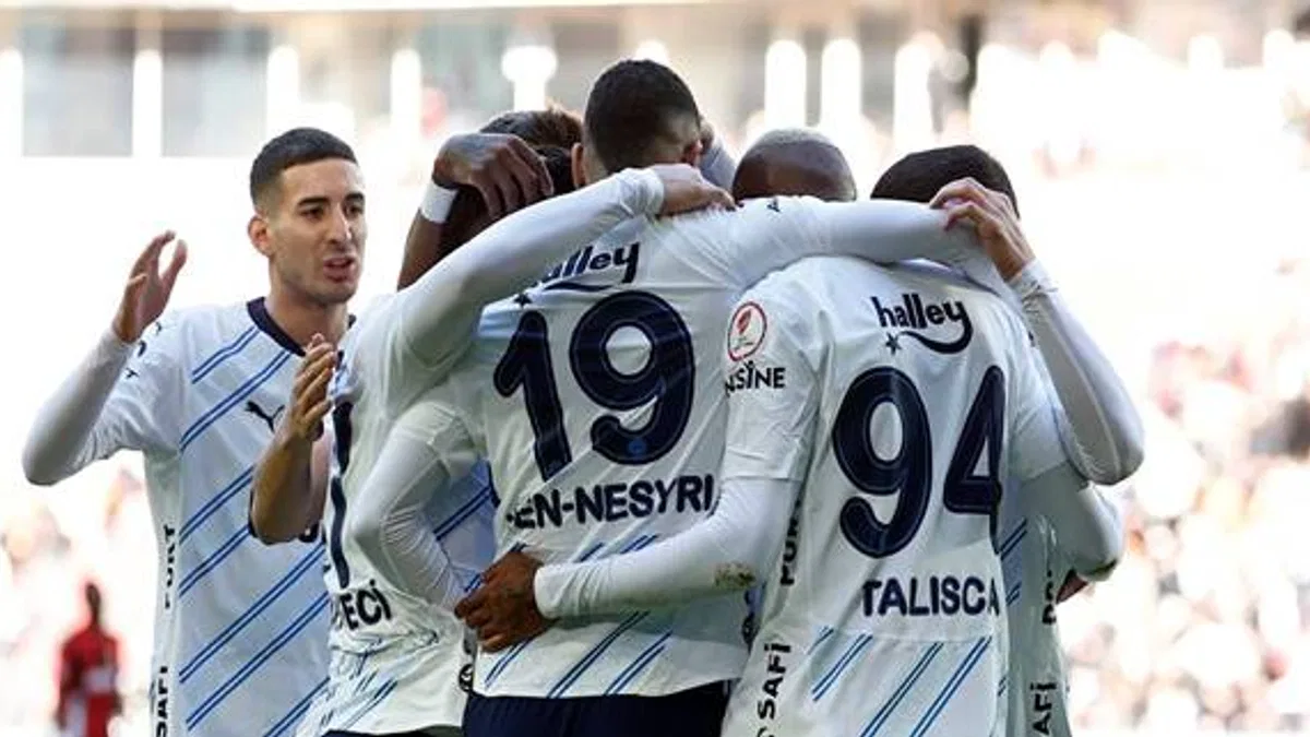 Gaziantep FK 1-4 Fenerbahçe (Maç Sonucu) Fener, 3'te 3'le çeyrek finale yükseldi!