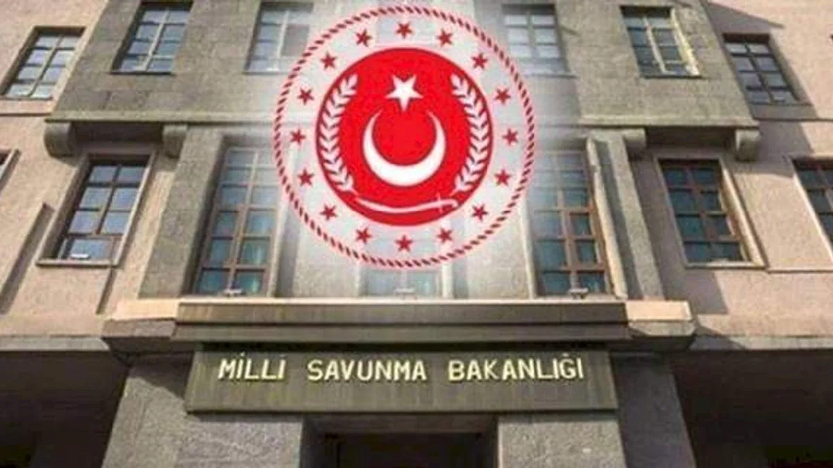 MSB'den PKK/YPG'lilerin Fransa Senatosunda ağırlanmasına tepki