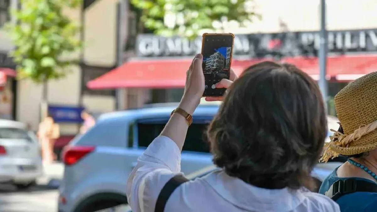 Miras Şantiye Gezileri tarihe ışık tutuyor