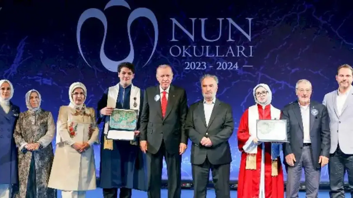 Erdoğan, torununun mezuniyetine katıldı