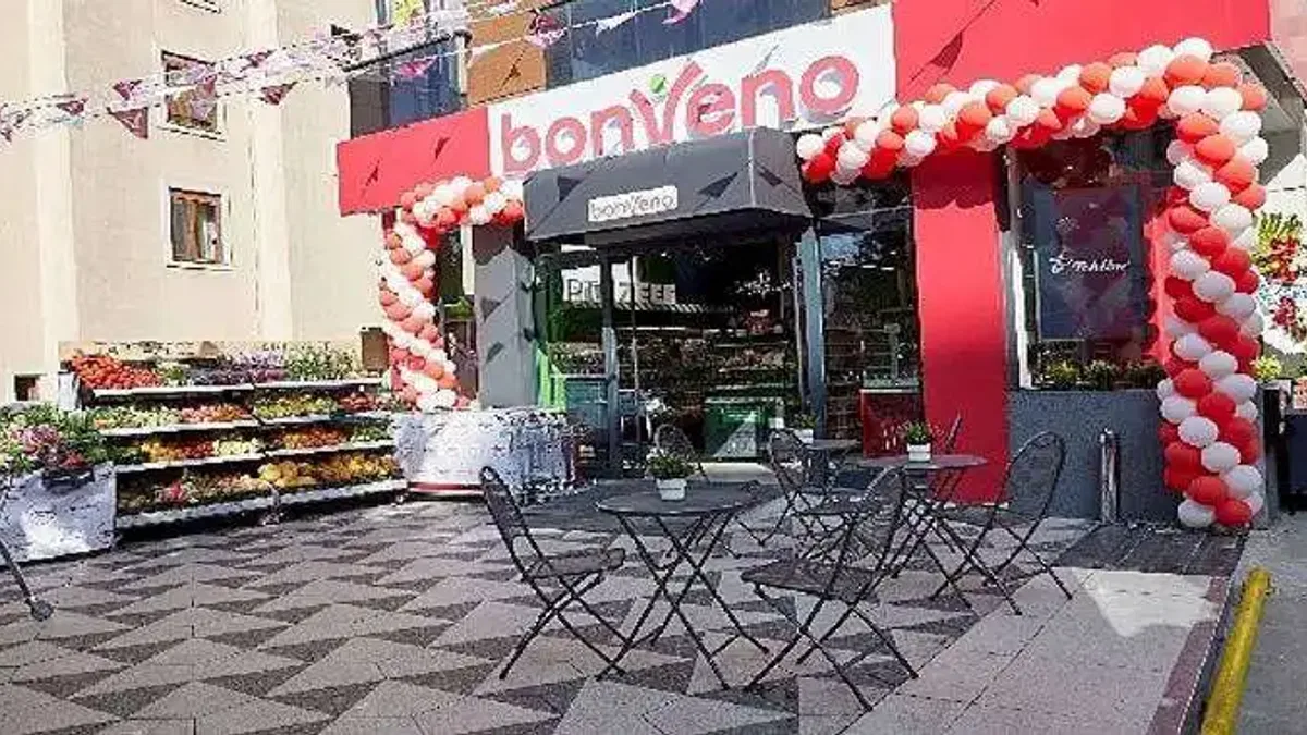 Yeme içme çözümleri ile market ürünlerini bir arada sunan BonVeno, İstanbul'da açıldı
