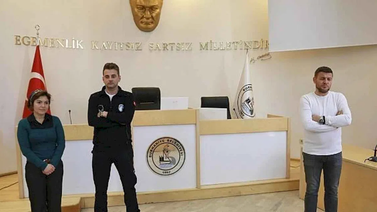 Burhaniye Belediyesi, çevre bilincini artırarak bu konuda faaliyetleriyle fark yaratıyor.
