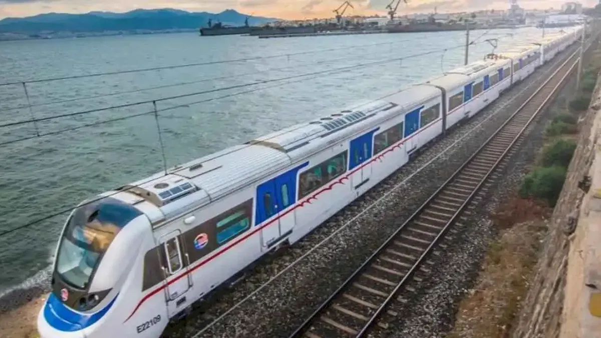 Başkan Tugay'dan TCDD'ye sert çıkış: Ray kirasını sıfırlayın, 90 dakikayı hemen getireyim