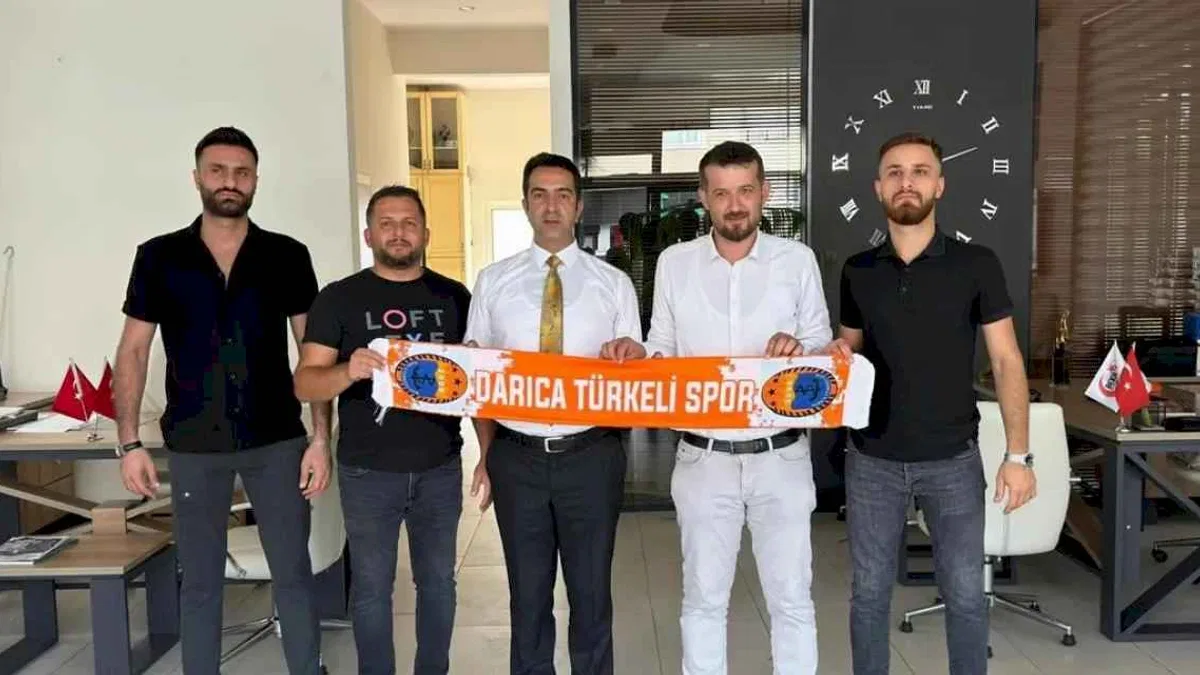 Kinyas Bakar’dan Darıca Türkelispor’a destek