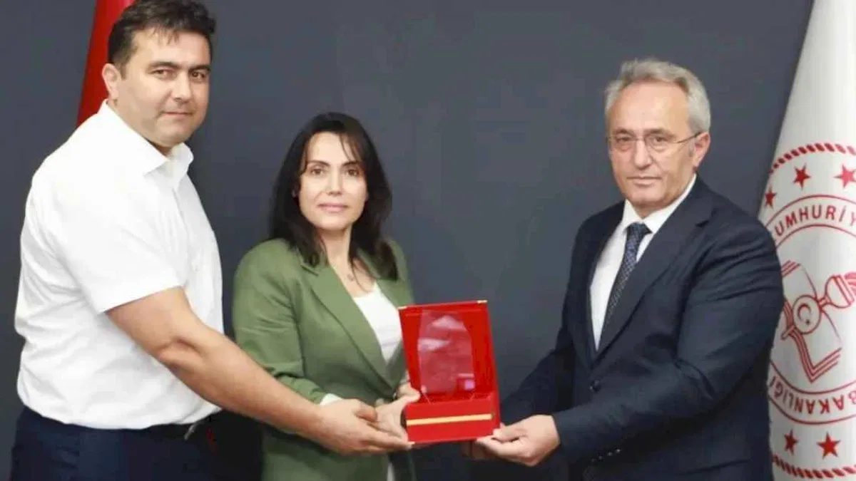 Bursa İl Milli Eğitim'den Kızılay'a can veren destek