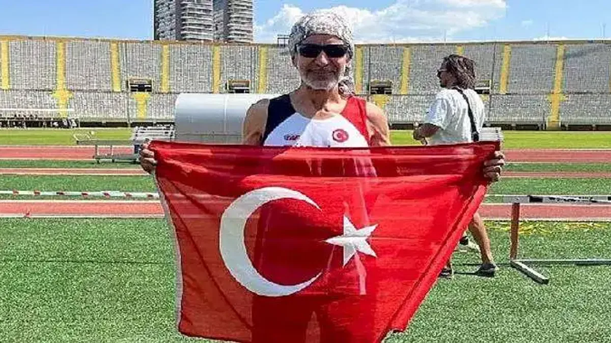 Egeli akademisyen Prof. Dr. Levent Ballice "32. Balkan Masterler Atletizm Şampiyonası"nda ikinci oldu