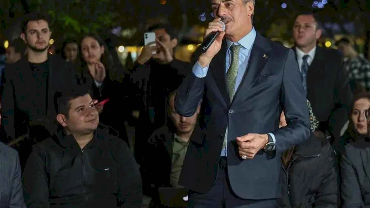 Sakarya'da Başkan Alemdar, üniversitelilerle buluştu