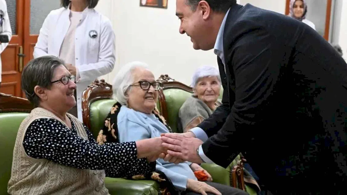 Manisa’da huzurevi ziyareti! Yaşlılara yeni proje sözü