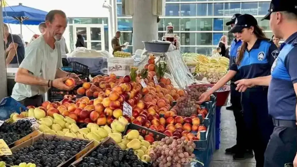 Gebze Zabıtası'ndan pazaryerinde rutin denetim
