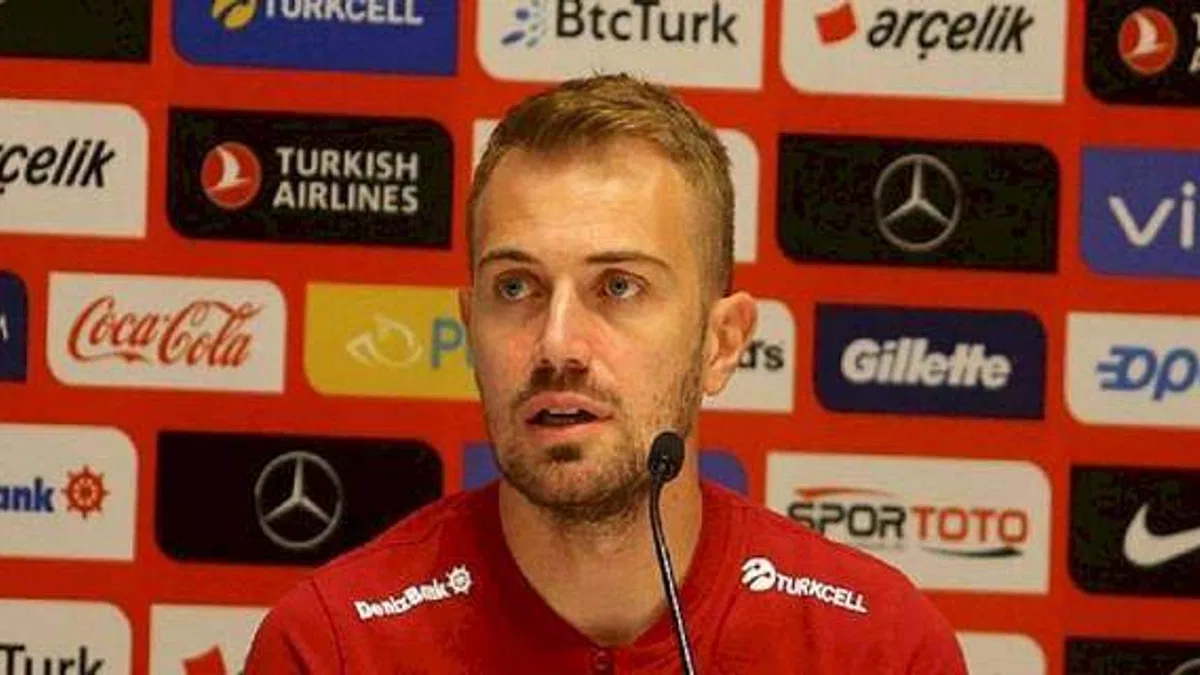 Beşiktaş'ın file bekçisi Mert Günok A Milli Takım kampında soruları yanıtladı! "Hedefimiz Almanya"