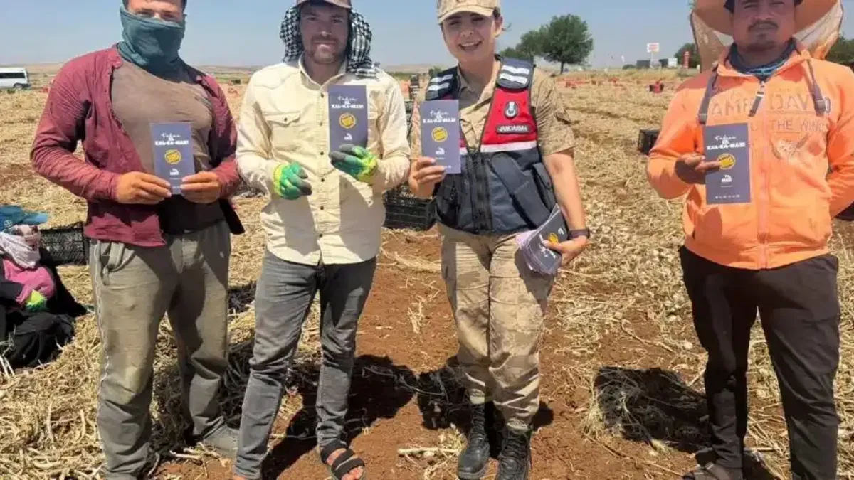 Şanlıurfa Jandarması'ndan KADES bilgilendirmesi