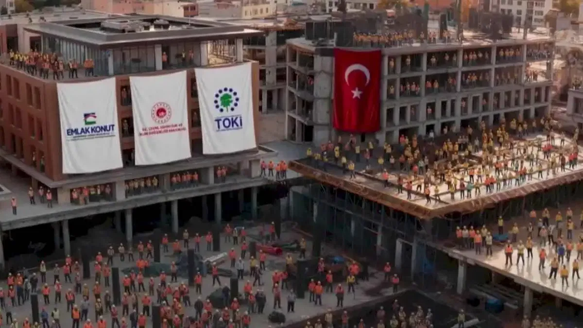 350 bininci afet konutu 15 Kasım'da Adıyaman'da teslim ediliyor