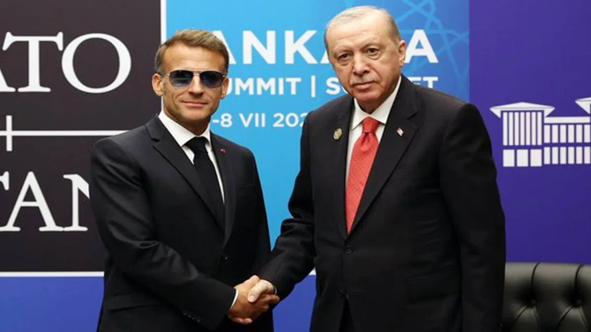 Cumhurbaşkanı Erdoğan, Macron ile bir araya geldi